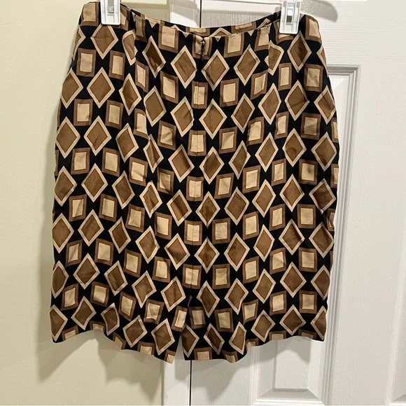 Ann Taylor Women’s Silk Skirt - Picture 6 of 6